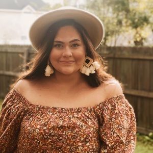 Universal thread hat